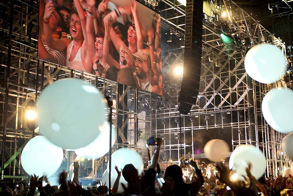 PageImage-498094-2522747-la0417coachella05.jpg